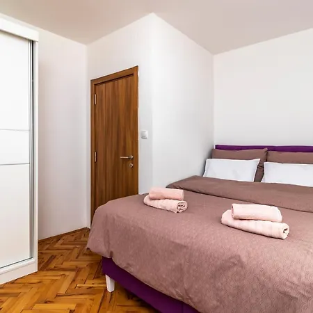 Guest house House Of Surprise 4*