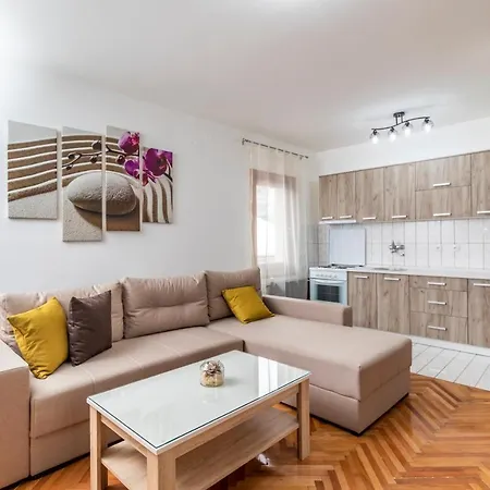 House Of Surprise Guest house Uzice